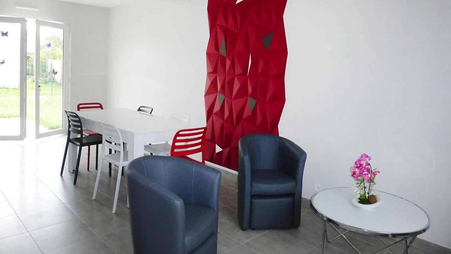 Dom wakacyjny Comfortable Semi-Detached House With Terrace Saint-Quay-Portrieux