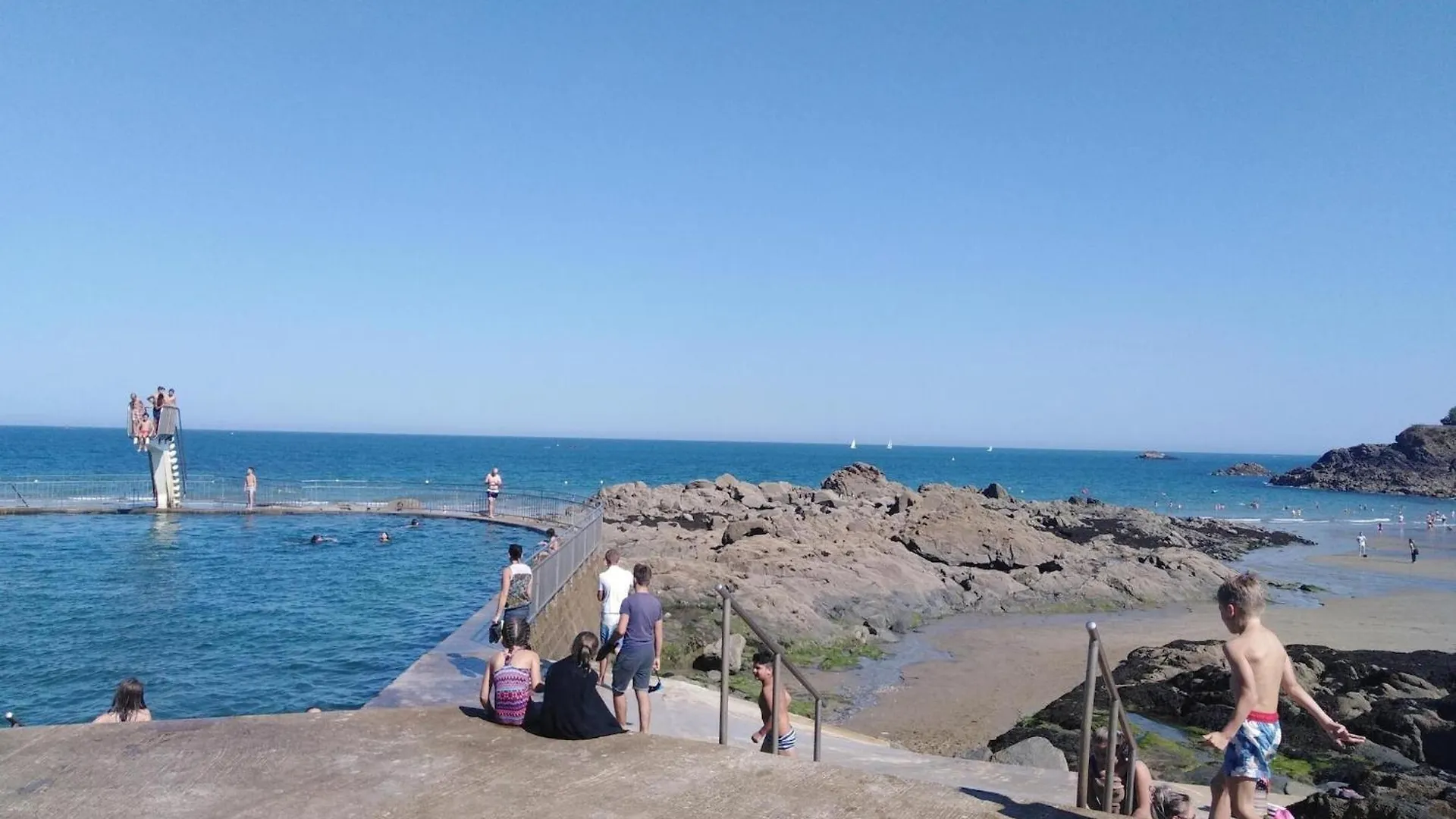Comfortable Semi-Detached House With Terrace Saint-Quay-Portrieux 0*,